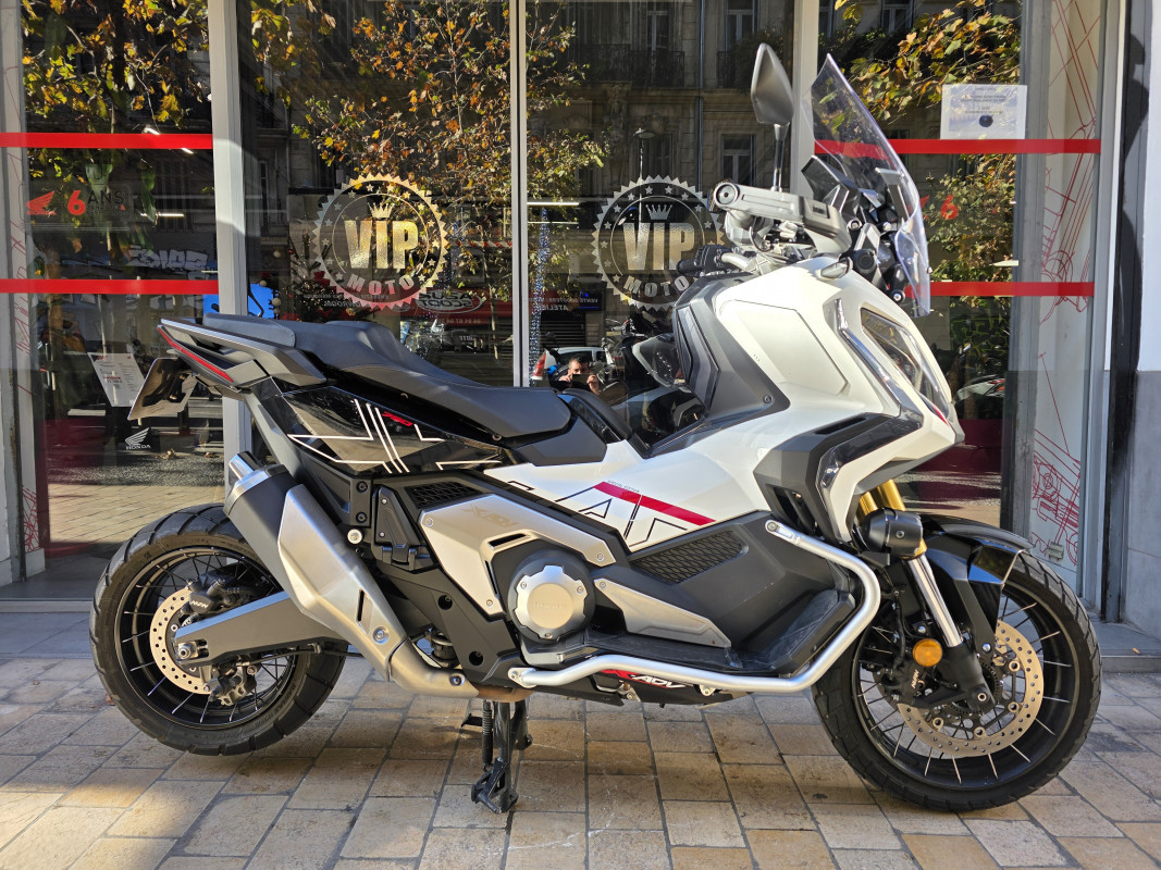 HONDA VFR 1200 F - 111/MOIS LEGEND BIKE  MEAUX 