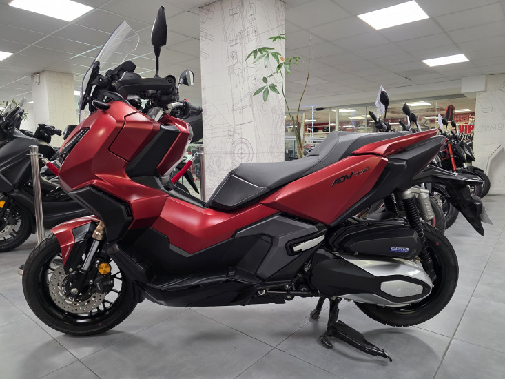 HONDA ADV 350 - MARSEILLE