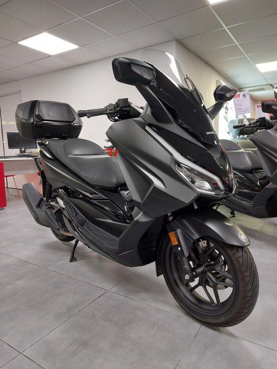 FORZA 125 TOPBOX - MARSEILLE