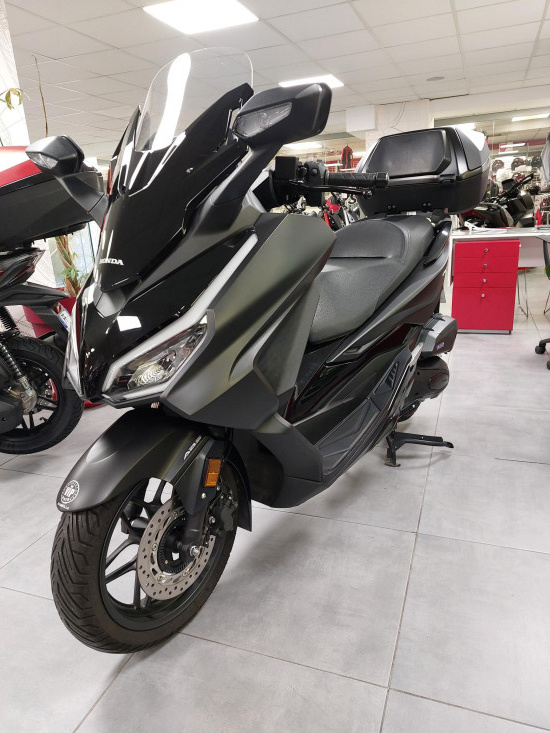 FORZA 125 TOPBOX - MARSEILLE