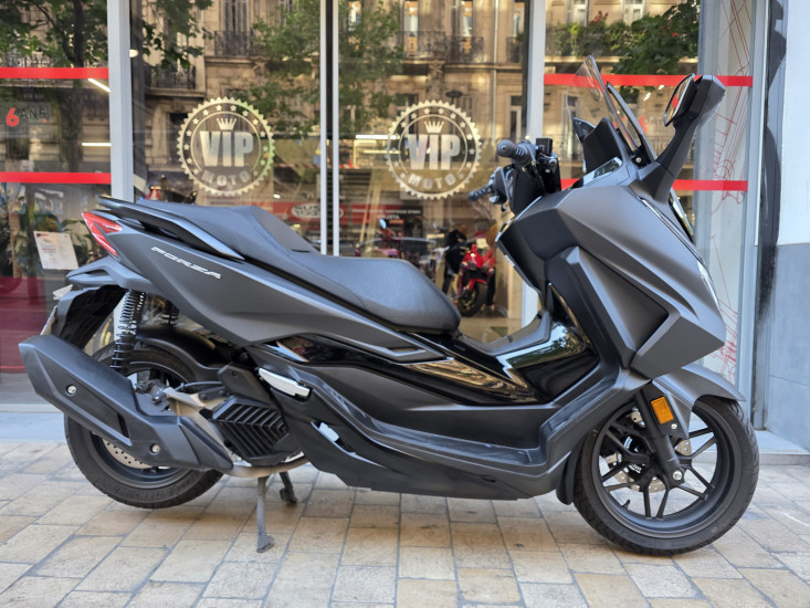 HONDA FORZA 125 - MARSEILLE